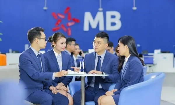 Làm thẻ MB Bank online - chọn phương thức nhận thẻ